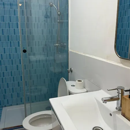 Проживание в семье L&a Cozy For 2 Airport River Terrace Лиссабон