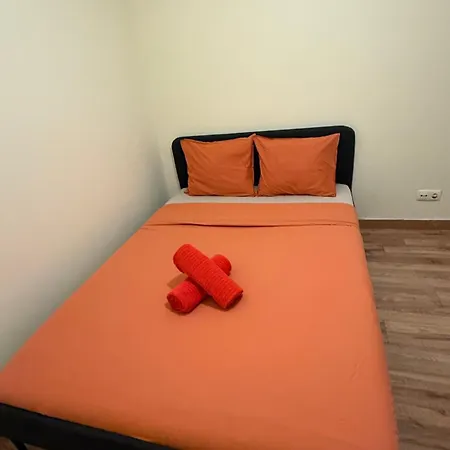 L&a Cozy For 2 Airport River Terrace Pansiyon Lisboa