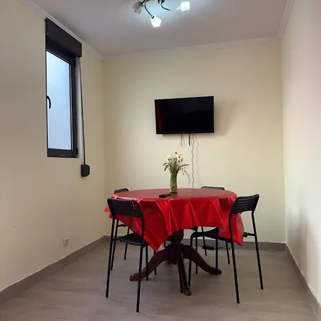 Проживание в семье L&a Cozy For 2 Airport River Terrace